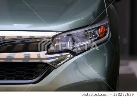 汽車大燈圖像 128252639