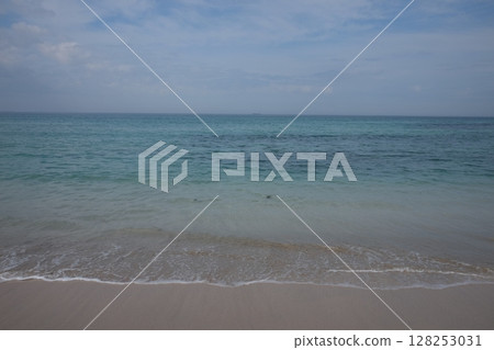 A beach 128253031