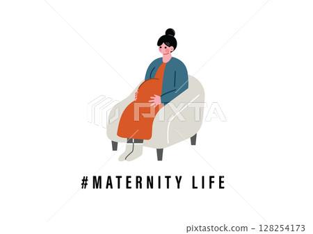 孕婦坐在沙發上 128254173