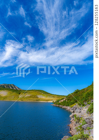 [山材]初秋的白馬禦池[長野縣] 128255163