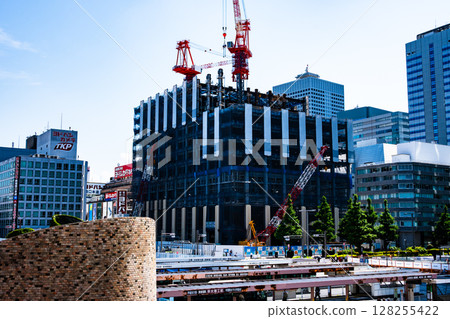 東京再開發風景 新宿站西口周邊施工 2025.06 a-2 高飽和度對比 東京再開發風景 新宿站西口周邊施工 2025.06 a-2 高飽和度對比 128255422