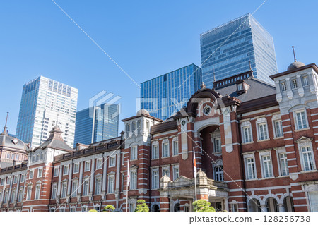 Marunouchi, Chiyoda Ward, Tokyo JR Tokyo Station (Marunouchi Station Building, an important cultural property) and surrounding skyscrapers Marunouchi, Chiyoda Ward, Tokyo JR Tokyo Station (Marunouchi Station Building, an important cultural property) and surrounding skyscrapers 128256738