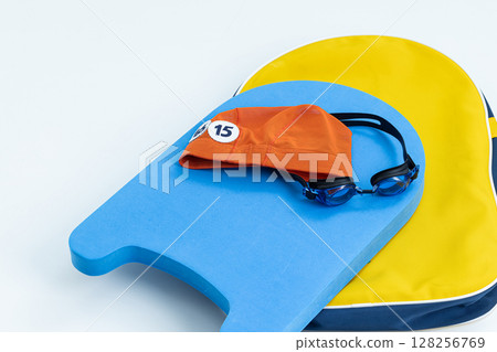 浮板和泳帽 浮板和泳帽 128256769