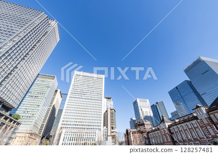 Marunouchi, Chiyoda Ward, Tokyo JR Tokyo Station (Marunouchi Station Building, an important cultural property) and surrounding skyscrapers Marunouchi, Chiyoda Ward, Tokyo JR Tokyo Station (Marunouchi Station Building, an important cultural property) and surrounding skyscrapers 128257481