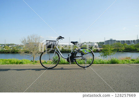 HELLO CYCLING的電動輔助自行車 128257669