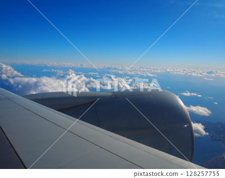 從飛機看見的雲彩 128257755