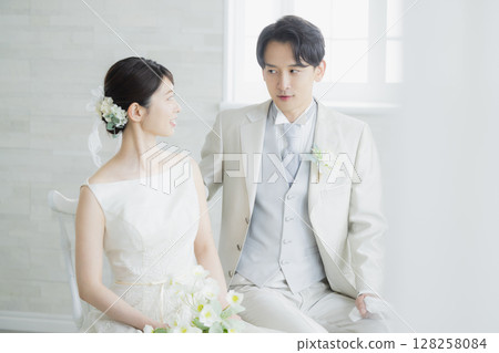婚禮新娘和新郎 128258084