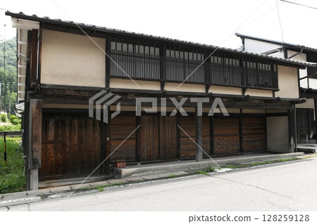 [Saku City, Old Nakasendo, Nationally Designated Important Cultural Property "Mochizuki-juku" Mayamaya House (former site of the Yamatoya Inn)] 128259128