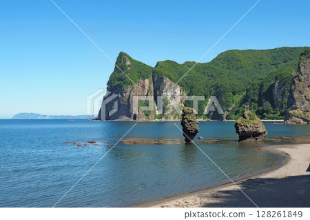Ebisu Rock, Daikoku Rock and Cape Eboshi in Yoichi Town, Hokkaido 128261849