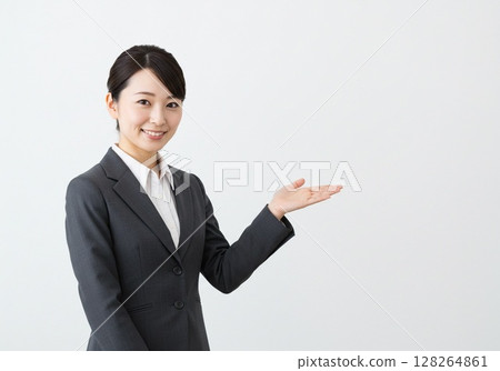 Japanese OL pose/Guidance pose (white background, for cutting out) 128264861