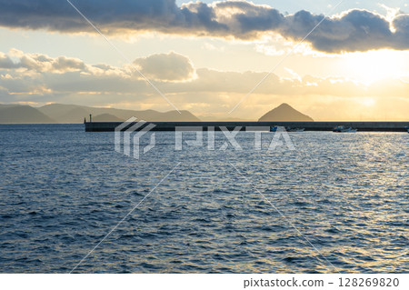 View from Miyanoura Port, Naoshima Town, Kagawa Prefecture 128269820