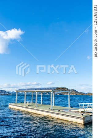 香川縣直島町直島本村港（直島港碼頭）風景 128269833
