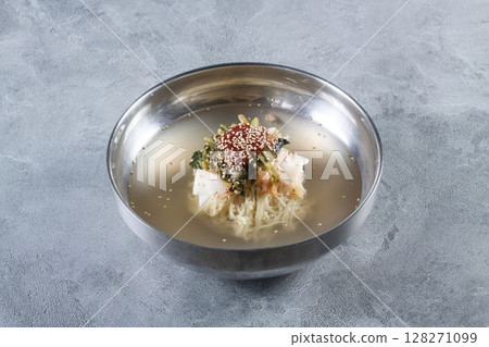 Naengmyeon(Buchwheat cool noodles) Naengmyeon(Buchwheat cool noodles) 128271099