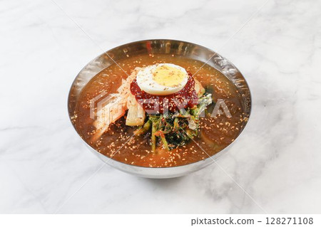 Naengmyeon(Buchwheat cool noodles) 128271108