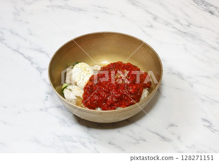 Naengmyeon(Buchwheat cool noodles) Naengmyeon(Buchwheat cool noodles) 128271151