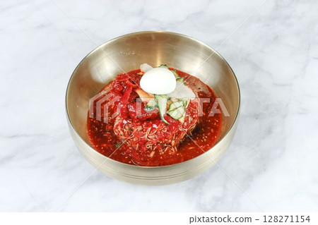 Naengmyeon(Buchwheat cool noodles) 128271154