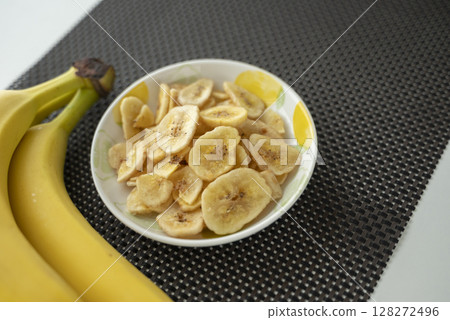 香蕉片和香蕉 香蕉片和香蕉 128272496