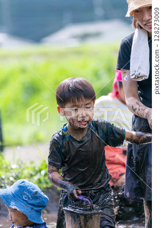 Parent and child rice planting experience - Toddler 128273009