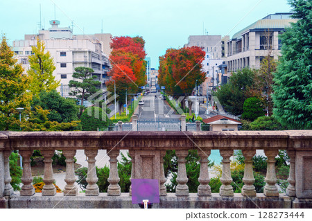 從京都府舊本廳舍眺望鎌倉街 128273444