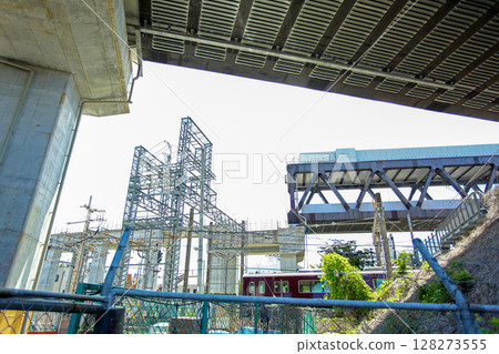 Osaka Higashiyodogawa Ward, around Hankyu Awaji Station, elevated construction scene Osaka Higashiyodogawa Ward, around Hankyu Awaji Station, elevated construction scene 128273555