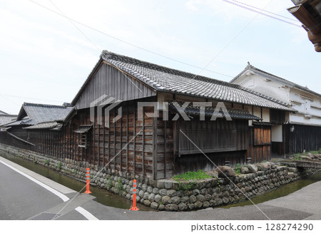 高知縣安芸市土肥倉口道路旁的註冊文化財產住宅 128274290