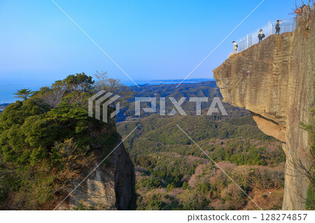 【千葉縣】晴朗的日子裡，鋸山上一瞥地獄景象（日本寺） 128274857