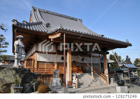[Shikoku 88 places] The 16th main hall of Awa Kannon Temple, Tokushima City, Tokushima Prefecture 128275249
