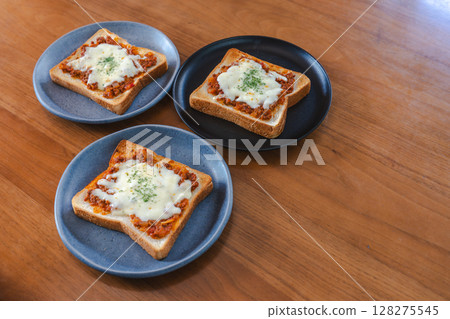 肉醬起司吐司早餐 128275545