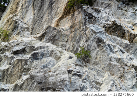 Landscape of the mountain park Ruskeala in the Republic of Karelia 128275660