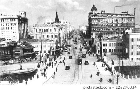Old photo, 1931-1933, Tokyo, view of Kyobashi street (Nihonbashi-dori) from Ginza 1-chome Old photo, 1931-1933, Tokyo, view of Kyobashi street (Nihonbashi-dori) from Ginza 1-chome 128276334
