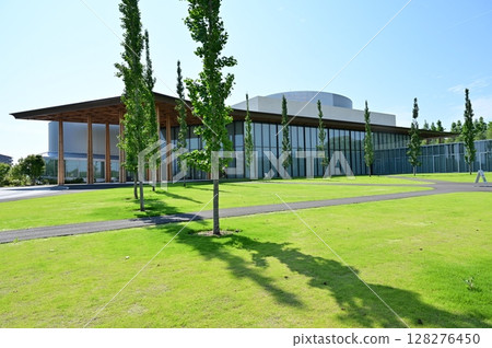 The exterior and lawn area of Toyota City Museum (Aichi Prefecture) The exterior and lawn area of Toyota City Museum (Aichi Prefecture) 128276450