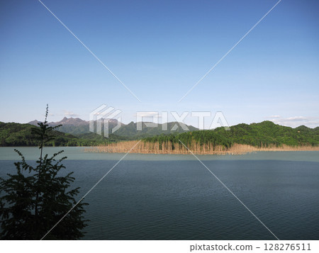 Scenery of the dam lake, Lake Superior Scenery of the dam lake, Lake Superior 128276511