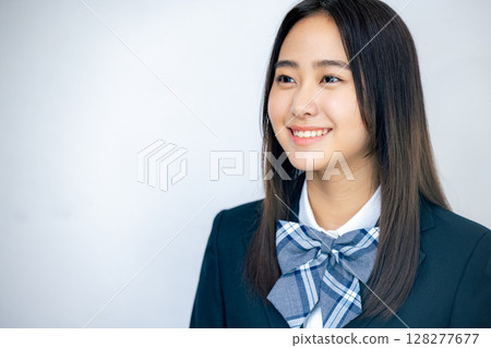 School girls to watch School girls to watch 128277677