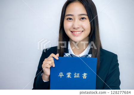 有學校文憑的女學生 128277684