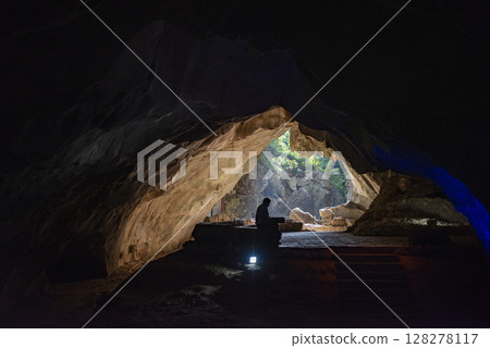 THAILAND PHRAE THAM PHA NANG KHOI CAVE 128278117