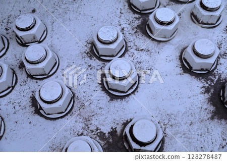 Bridge bolts for large facilities 128278487