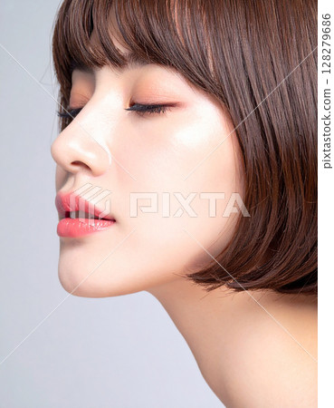 Asian Beauty 128279686