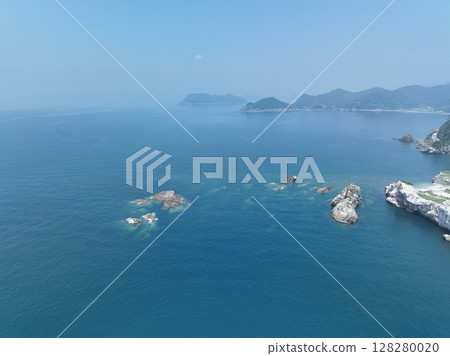 和歌山縣白崎海洋公園的無人機拍攝到的壯麗景色 128280020