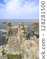 Tojinbo: Sheer cliffs and the horizon in the distance 128281500