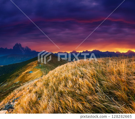 beautiful mountain landscape 128282665