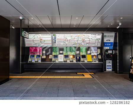 JR East ticket vending machine and route map (near the JR Ueno Station Park ticket gate) 128286182