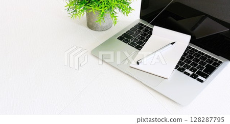 Memo and PC Banner material Copy space Information gathering Business image 128287795