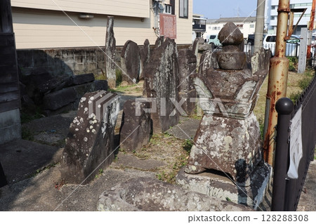 玉名市法勝壽寺遺址古塔紀念碑群 玉名市法勝壽寺遺址古塔紀念碑群 128288308