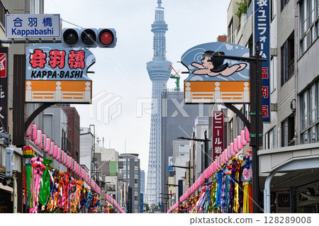 東京合童橋大街下町七夕節每年七月舉行 東京合童橋大街下町七夕節每年七月舉行 128289008