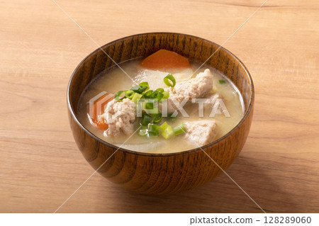 Tuna soup Tuna soup 128289060