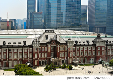 東京車站和摩天大樓 128290099