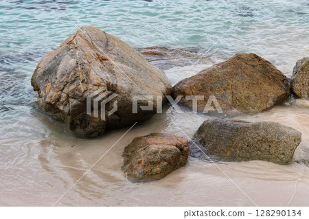 Granite rocks - Freycinet Peninsula 128290134