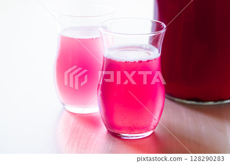 自製紅紫蘇糖漿和蘇打水，不添加糖，略帶甜味 128290283