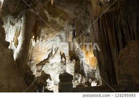 Grotte des Demoiselles, France 128295093