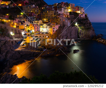 Night view of Manarola, Italy Night view of Manarola, Italy 128295212